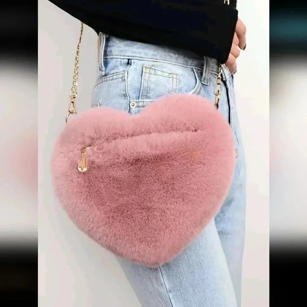 Pink fuzzy faux fur gold plated chain link purse luxury handbag heart womens bag